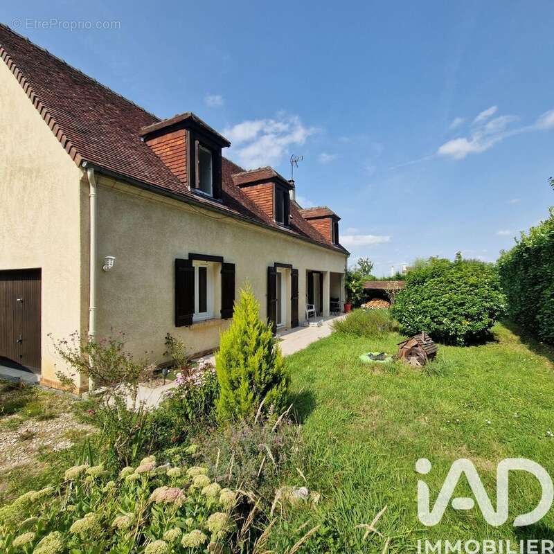 Photo 2 - Maison à MARINES