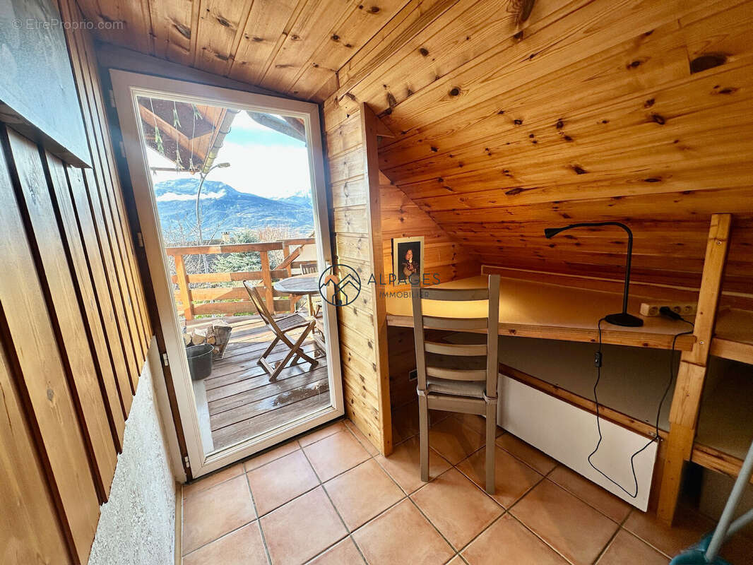 Bureau 1er - Maison à EMBRUN