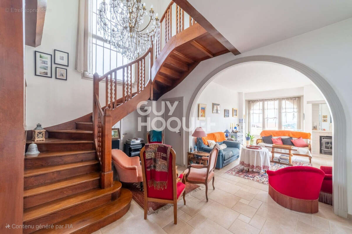 Maison à SAINT-POLGUES