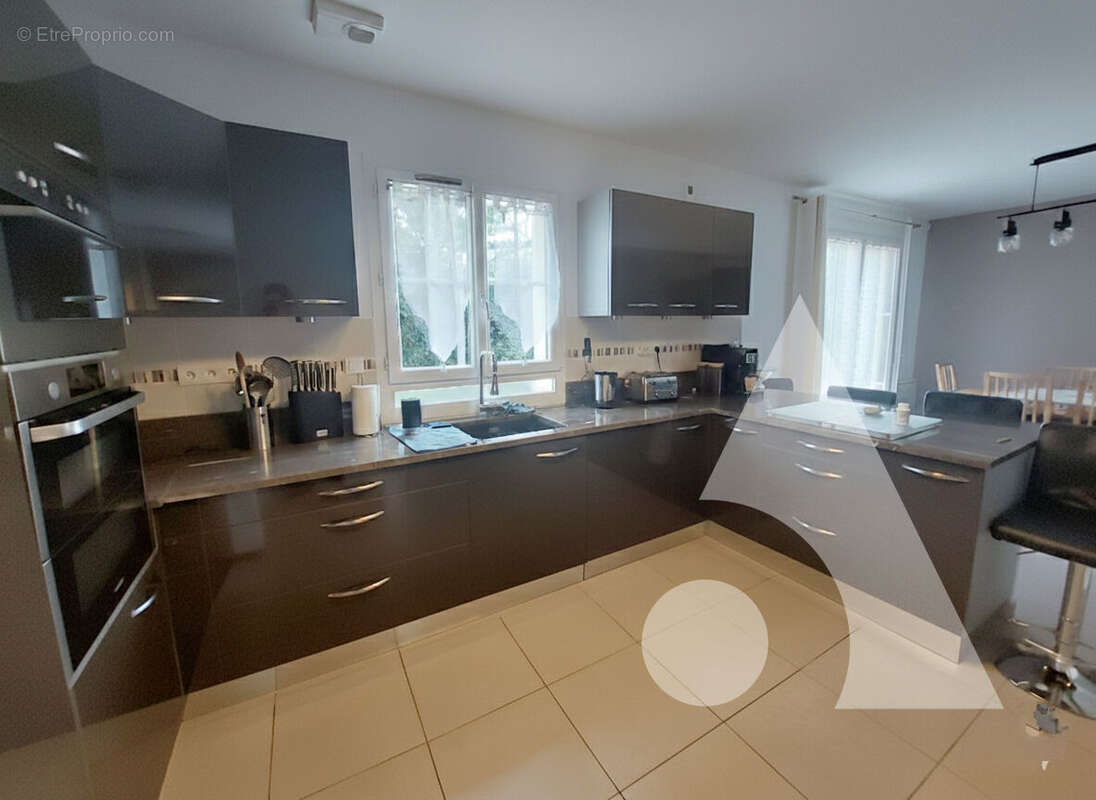 Maison à NANTEUIL-LE-HAUDOUIN