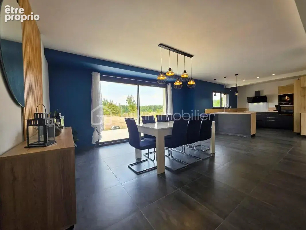 Maison contemporaine de 2023 avec 1 861 m² de terrain - photo 5