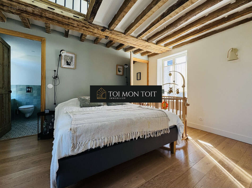 Maison à VER-SUR-LAUNETTE