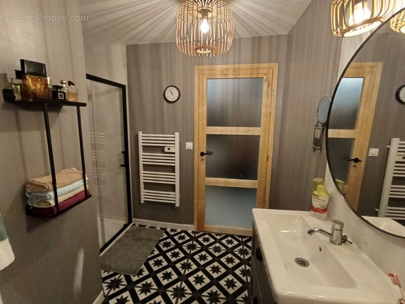 Maison à CHENAC-SAINT-SEURIN-D&#039;UZET