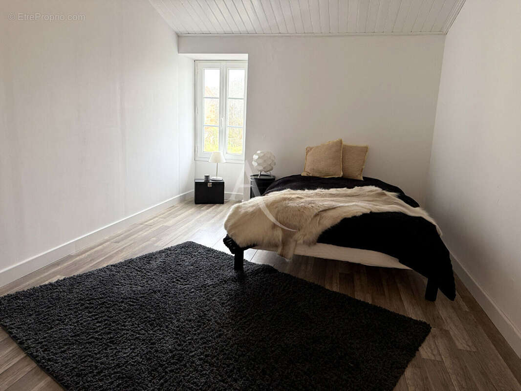 Maison à SAINT-CYR-EN-TALMONDAIS