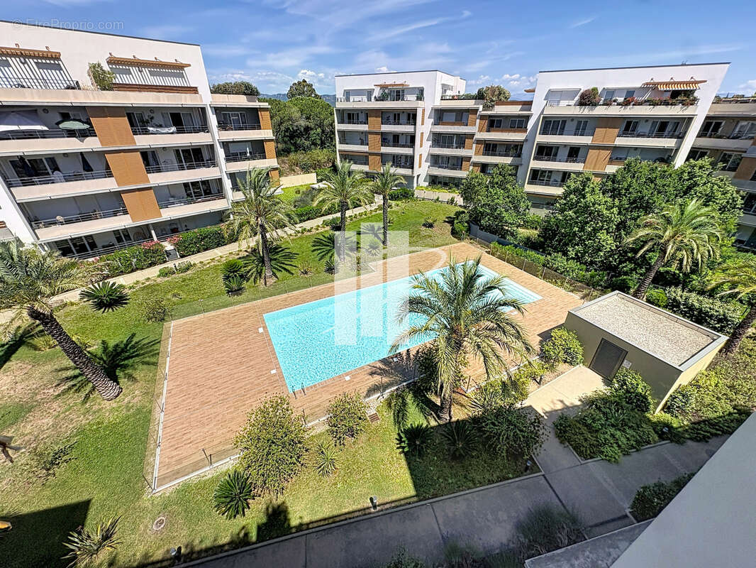 Appartement 3 pièces à vendre à fréjus   dernier étage avec 100 m2 de terrasses, piscine et parking - photo 12