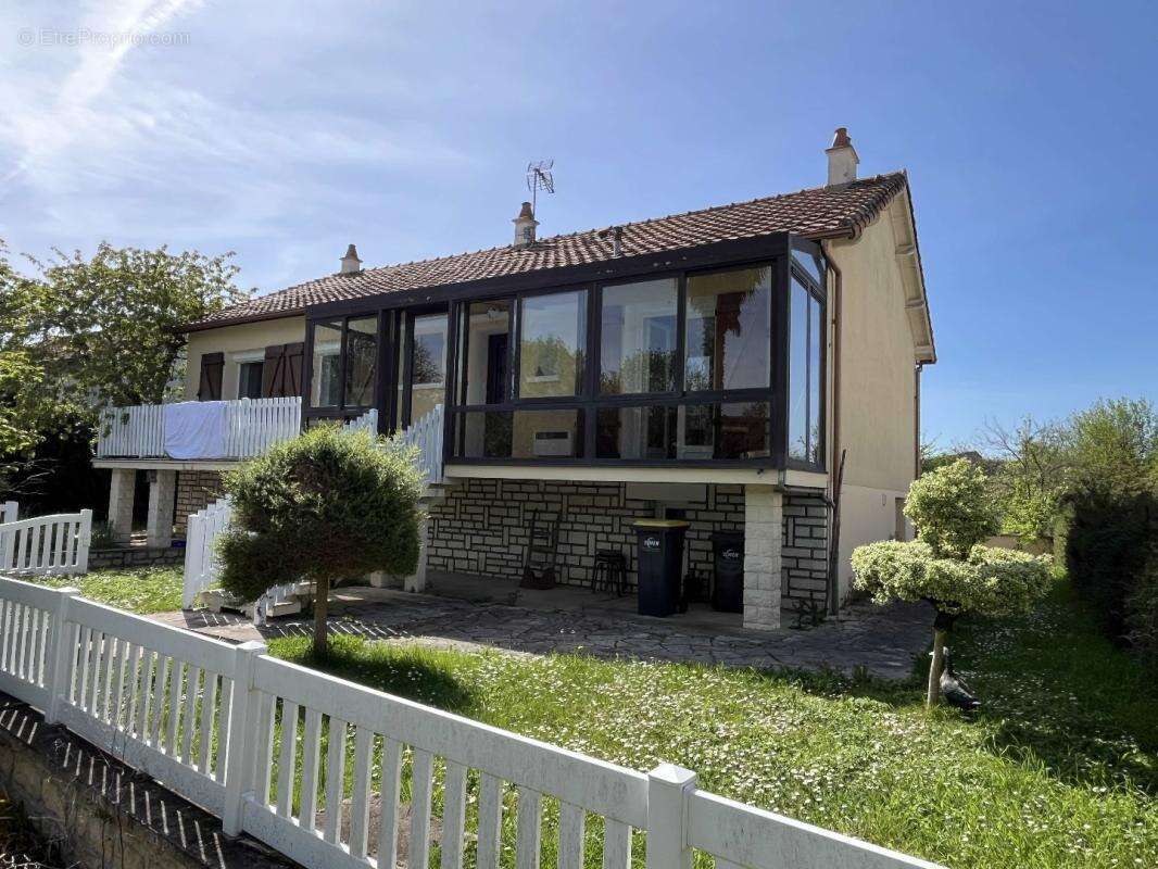 Maison à MAUPREVOIR