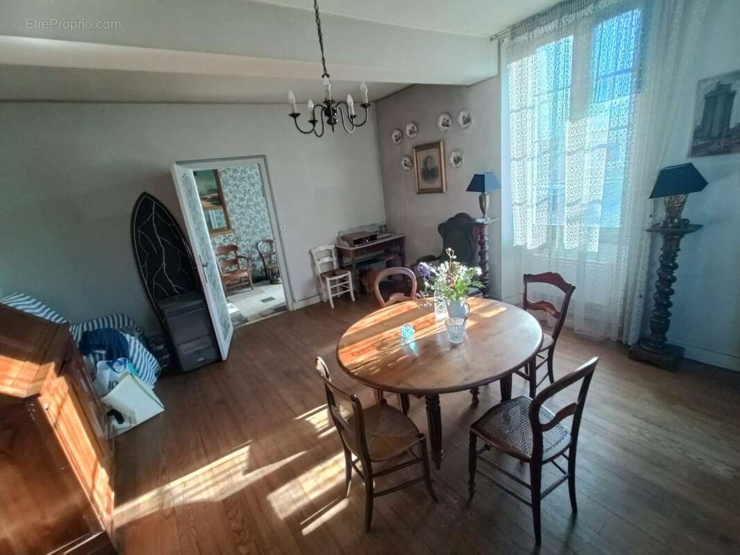 Maison à BERNOS-BEAULAC