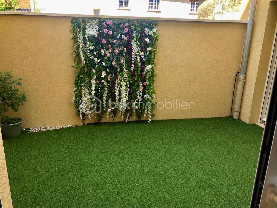 Maison neuve de 170 m² avec terrain de 1500 m2 et local - photo 8