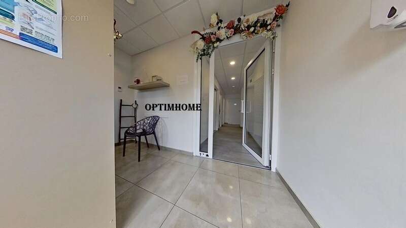 Commerce à TUCQUEGNIEUX