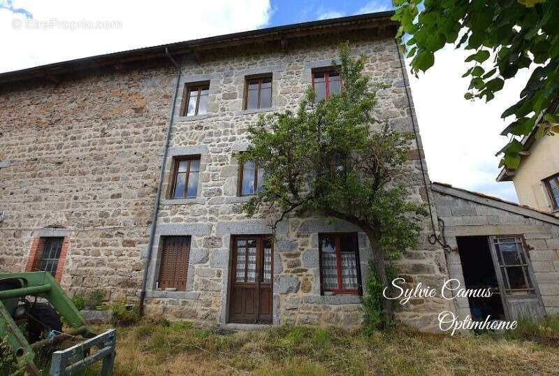 Authentique corps de ferme à vendre 7 pièces SAUVESSANGES (63) de belle surface - photo 4
