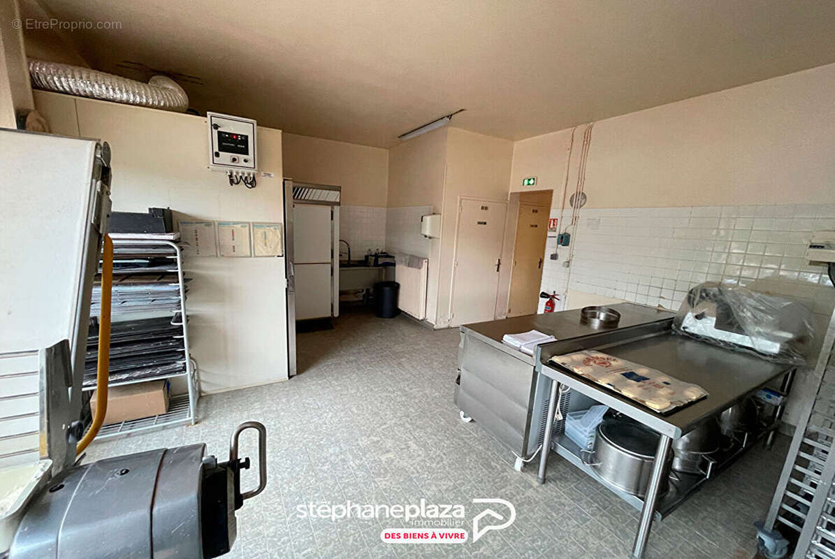 Commerce à DARNETAL