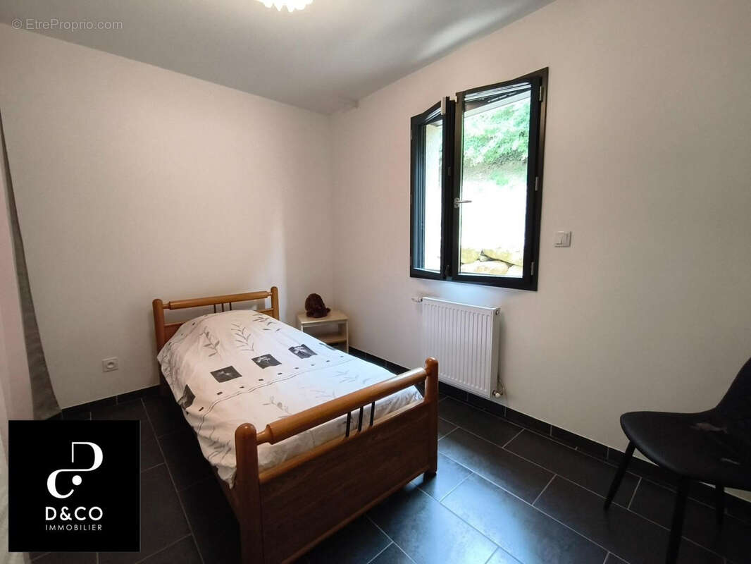 Maison à CHARNAY-LES-MACON