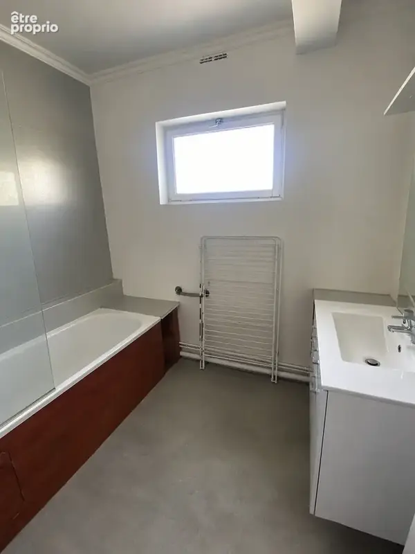 Appartement T4   94 m2   3 chambres   Balcon & garage - photo 7