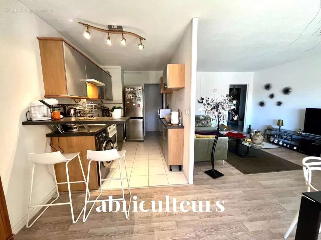 Appartement à MARSEILLE-8E