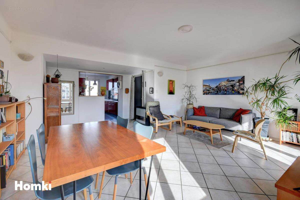Appartement à MARSEILLE-7E