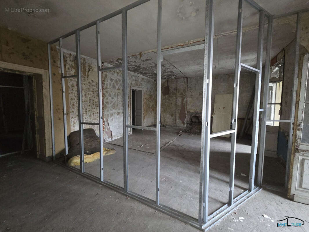 Maison à DECAZEVILLE