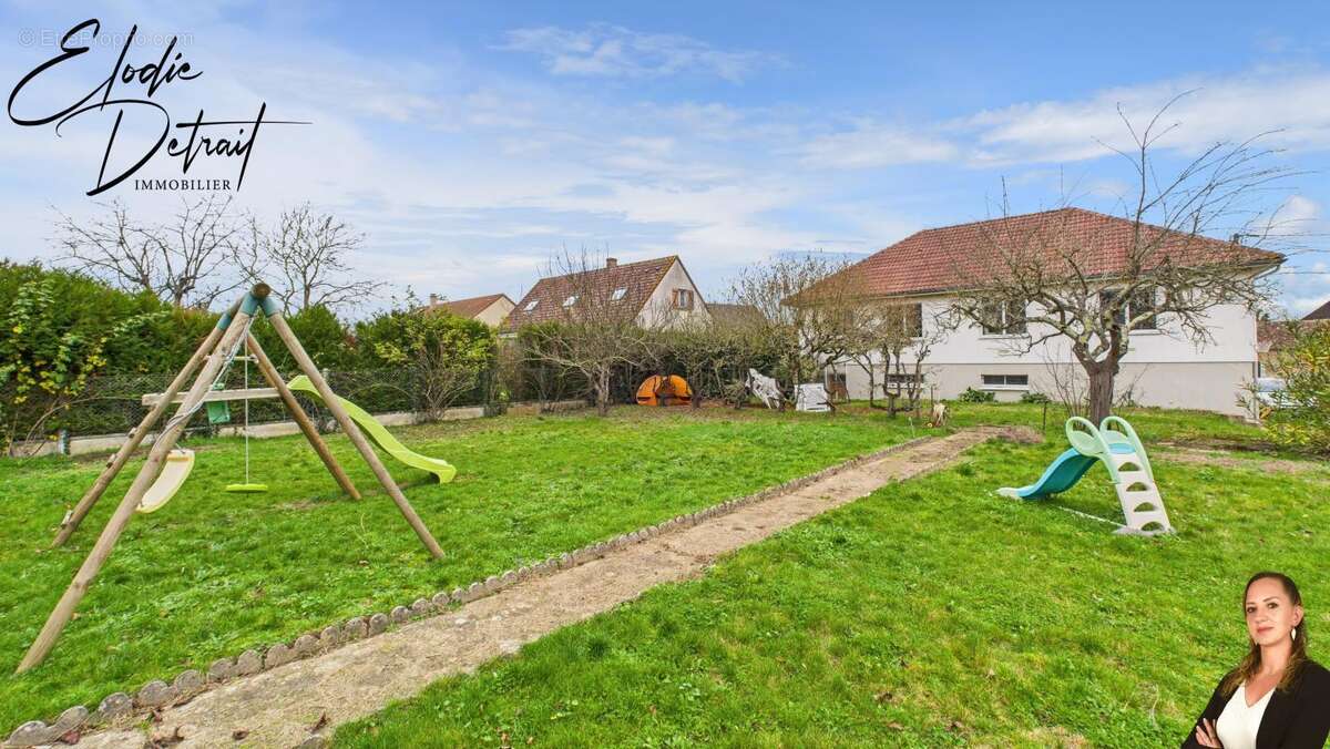 Maison à SAINTE-JAMME-SUR-SARTHE