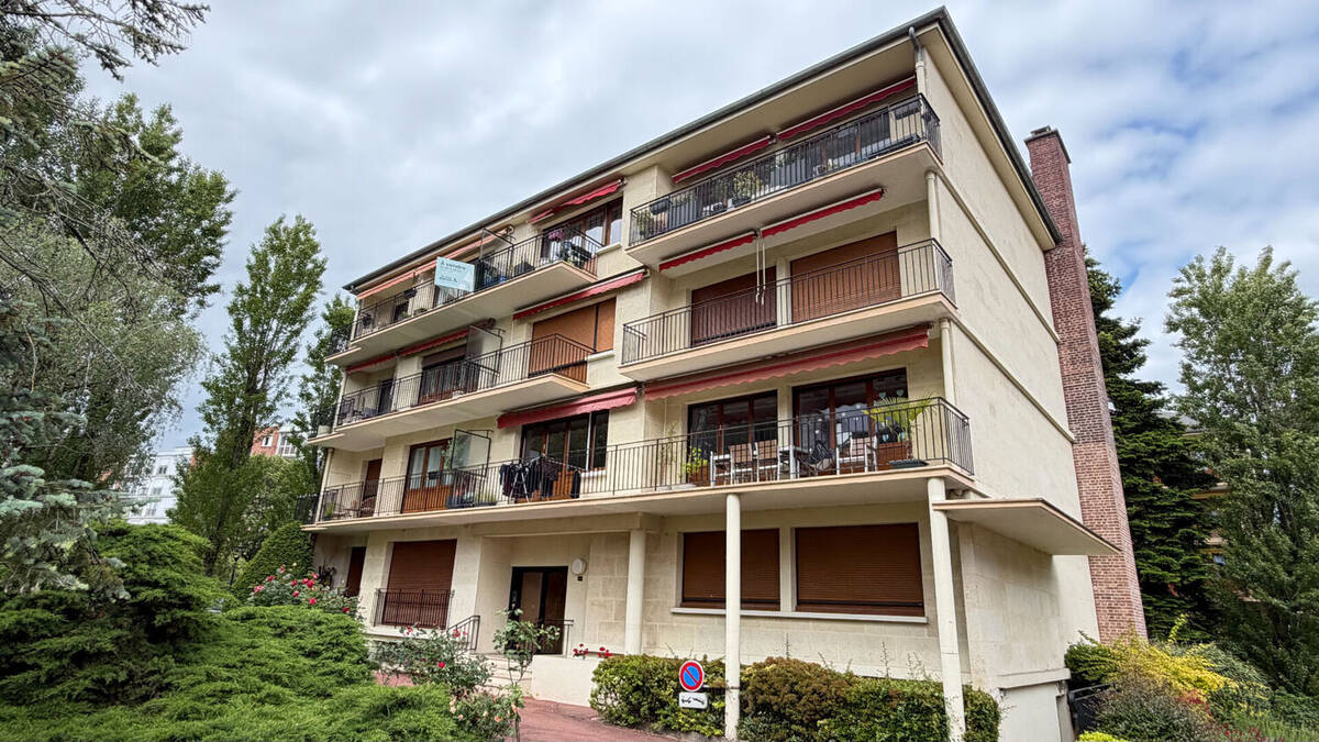 Appartement à ENGHIEN-LES-BAINS