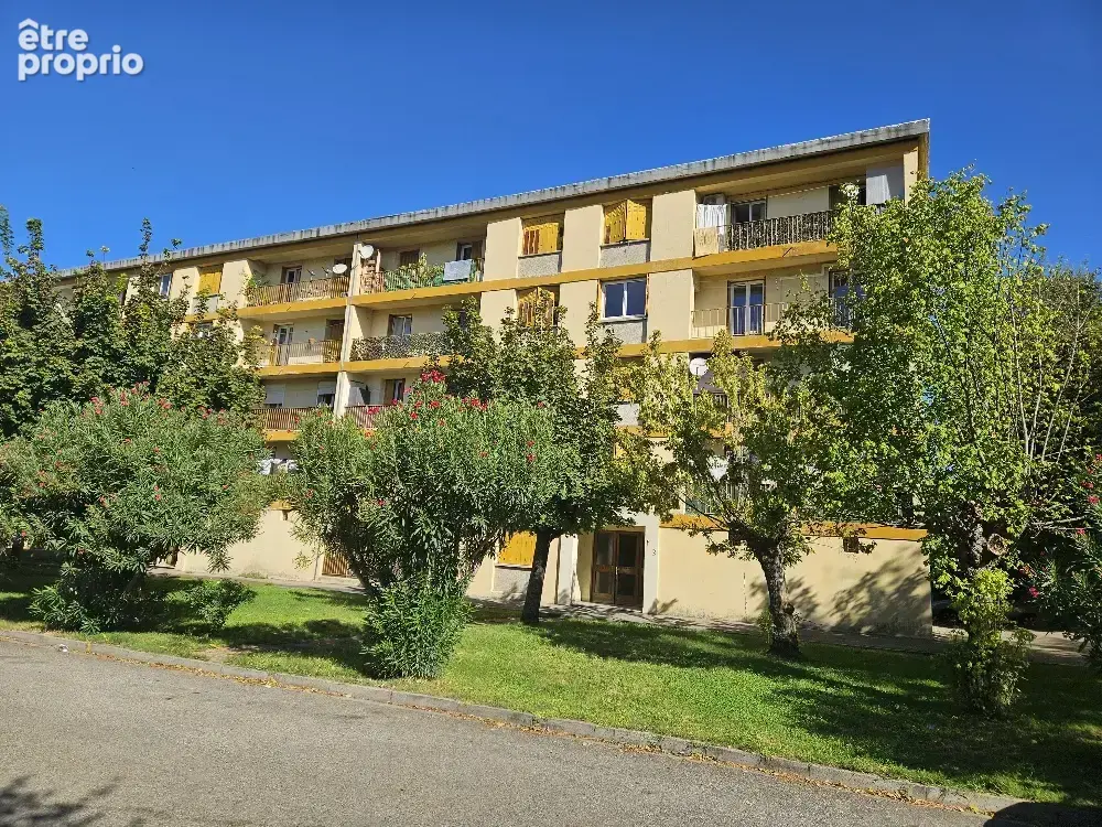 Appartement 3 pièces avec balcon, cave et stationnement - photo 2