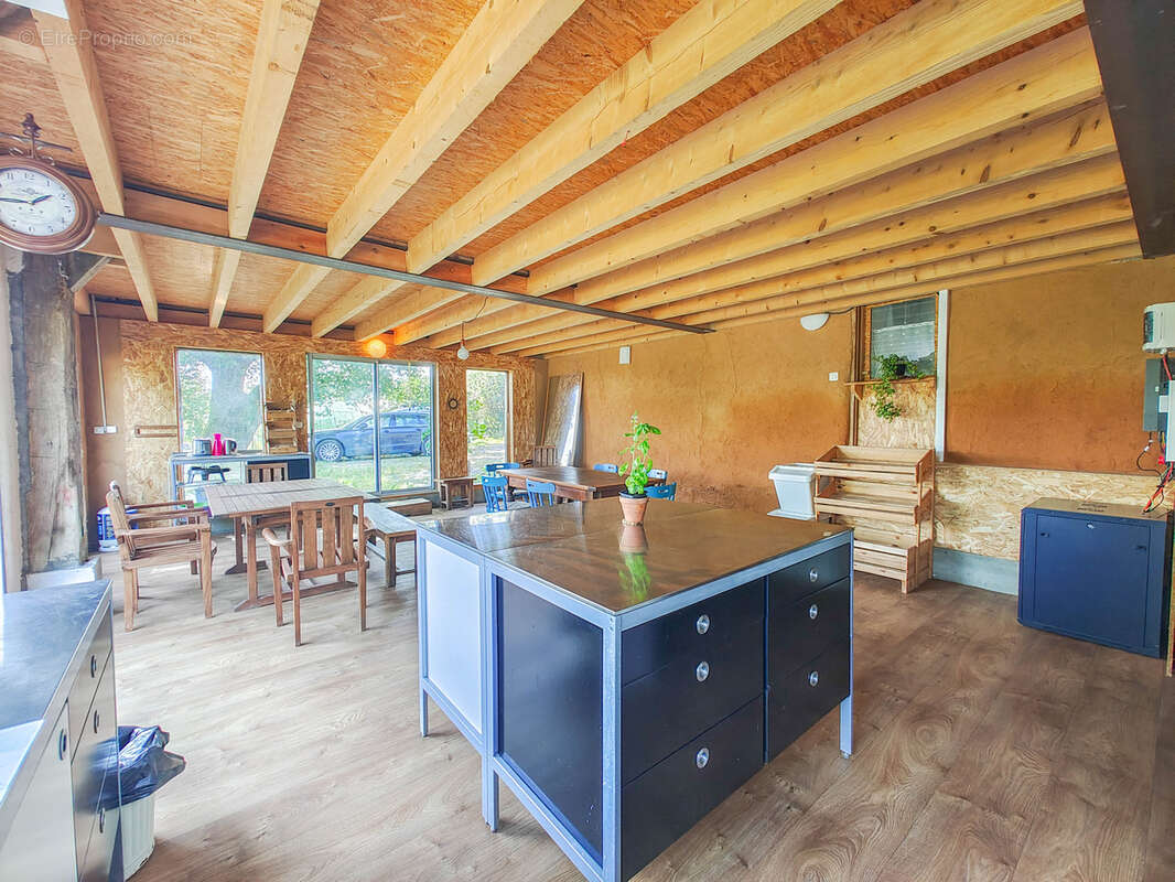 Maison à TERREBASSE