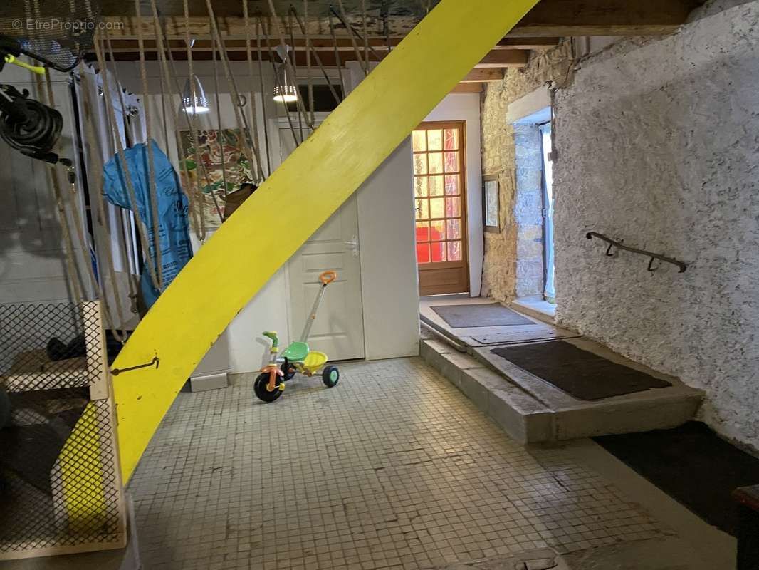 Maison à VERNOIS-SUR-MANCE