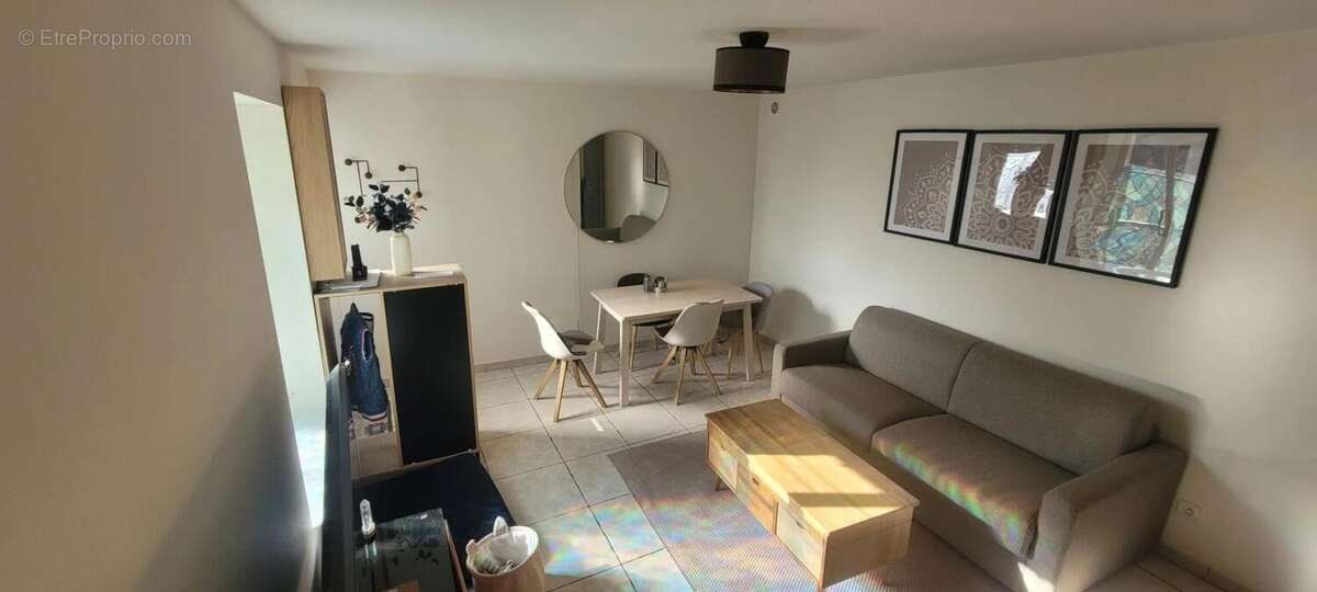 Maison à EPIAIS-RHUS