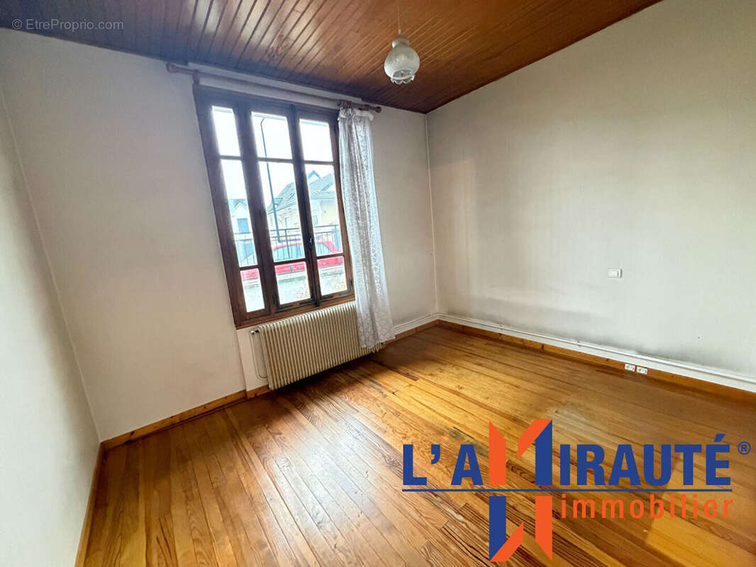 Maison à SARTROUVILLE