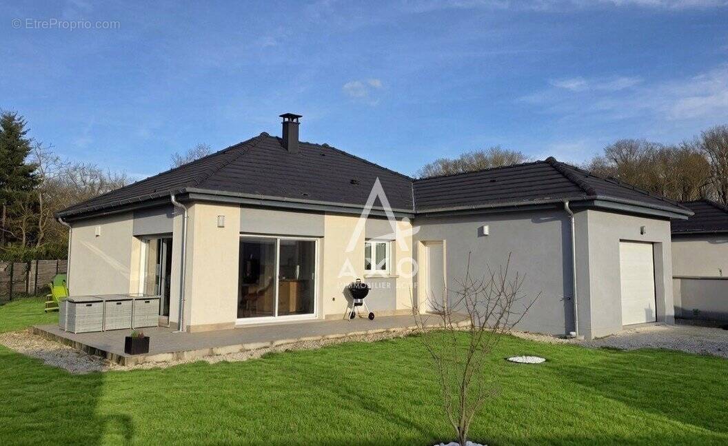 Maison à CORQUILLEROY