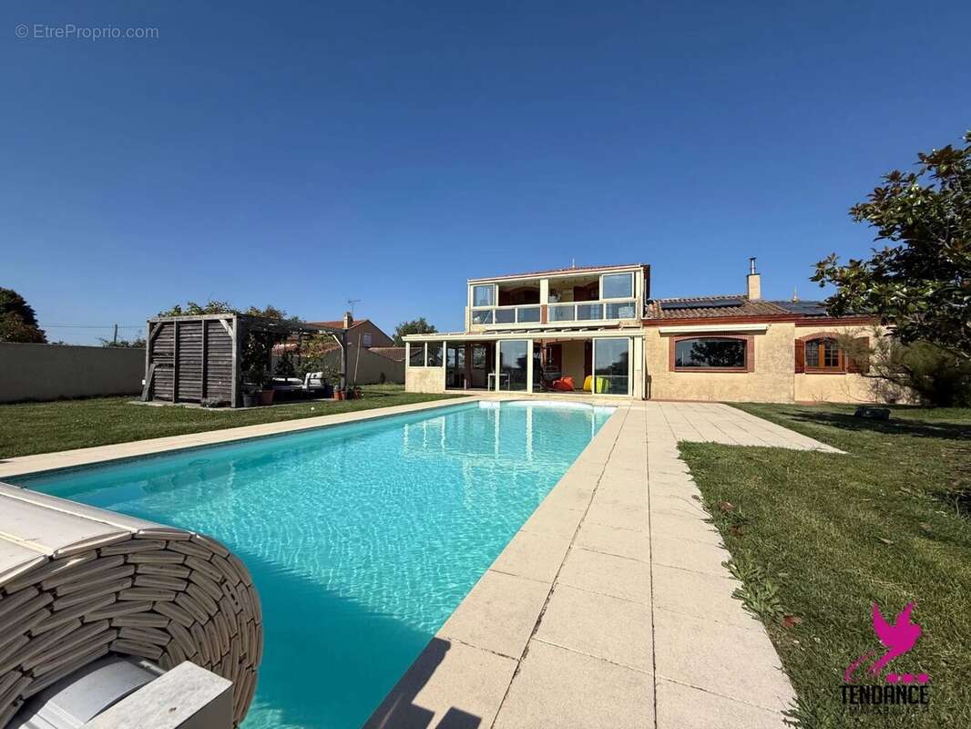 Maison à CORNEBARRIEU