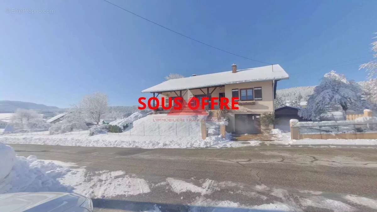 Maison à LA CHAUX-DU-DOMBIEF