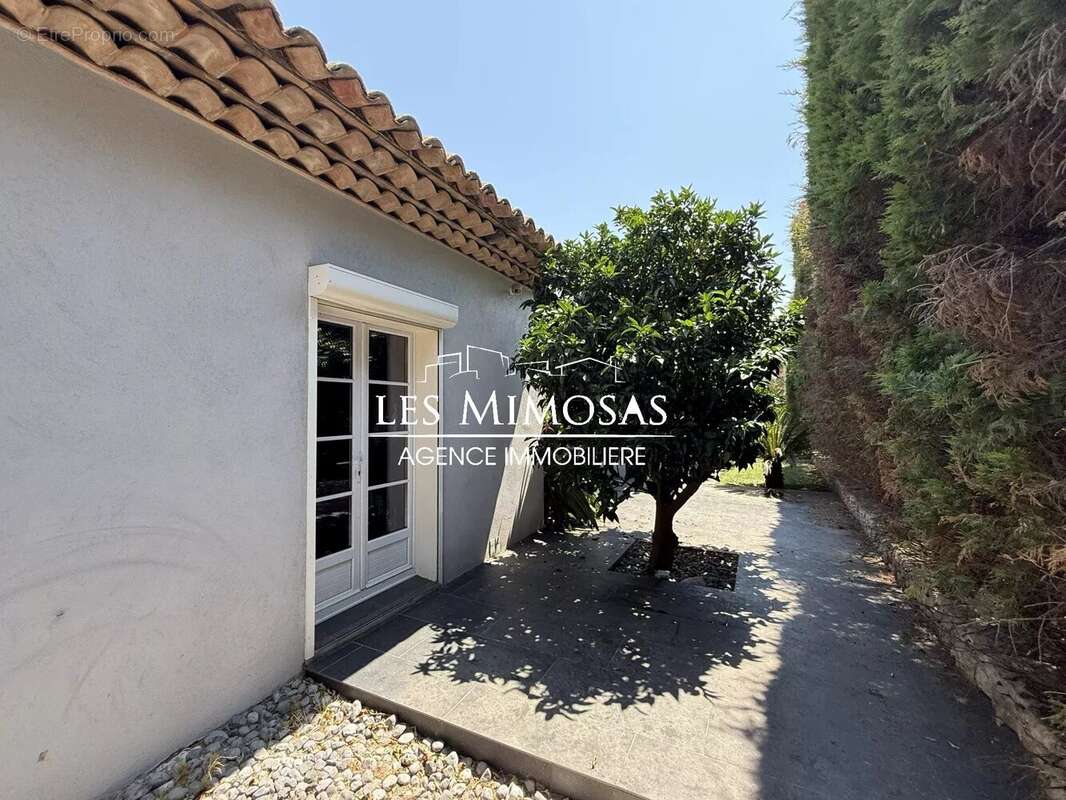 Maison à FREJUS