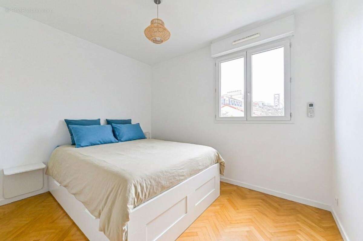 Appartement à LES LILAS