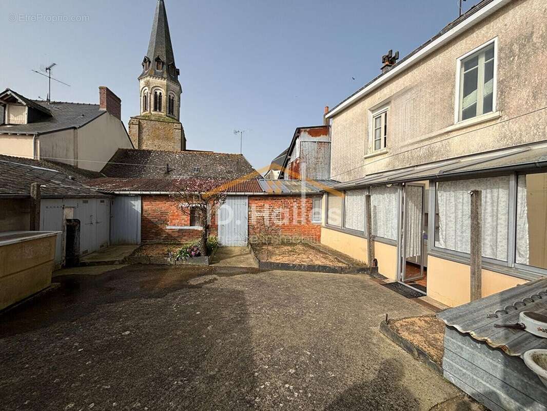 Maison à LA SELLE-CRAONNAISE