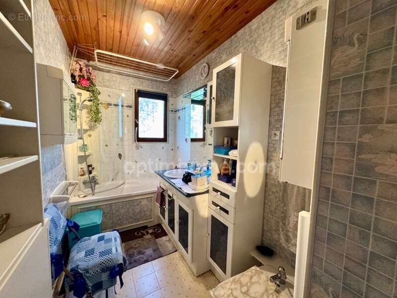 Maison à SAINT-GEORGES-LES-LANDES