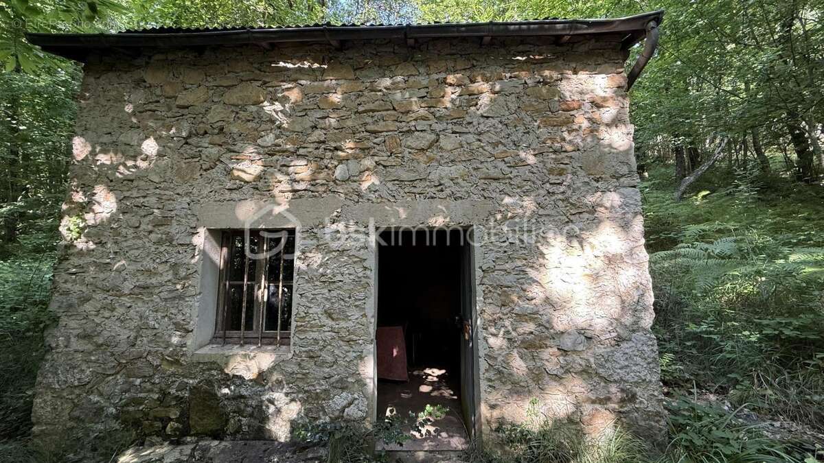 Terrain à SAINT-NAZAIRE-EN-ROYANS