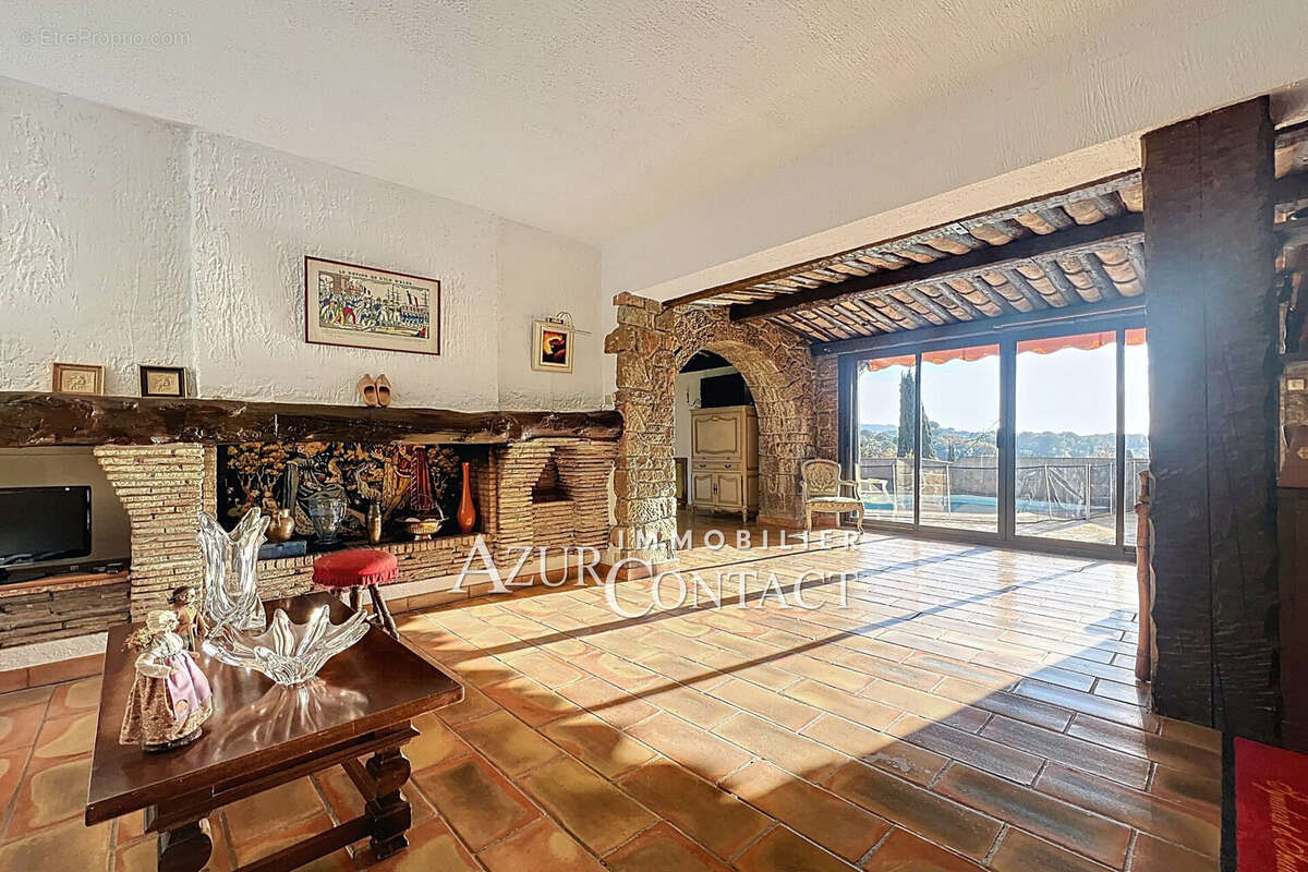 Maison à MOUGINS