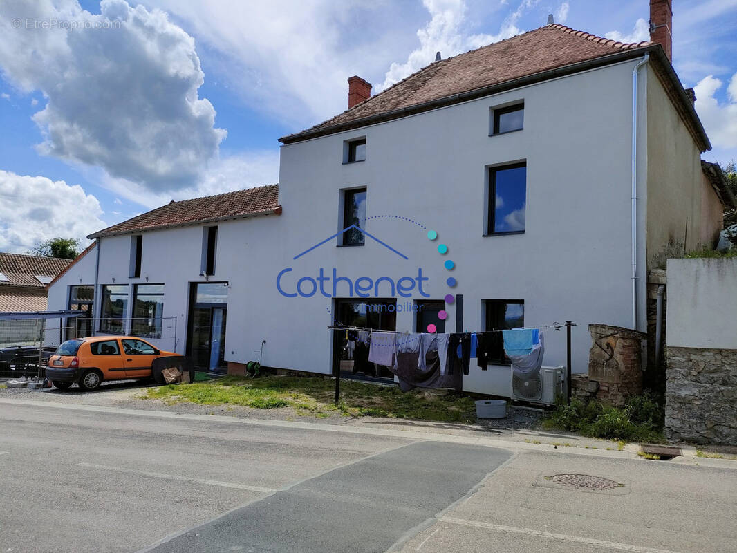 Maison à BOURG-LE-COMTE