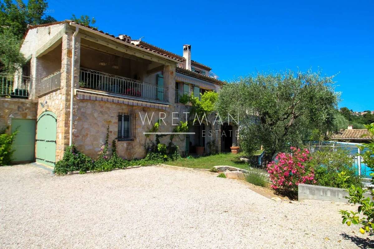 Maison à SPERACEDES