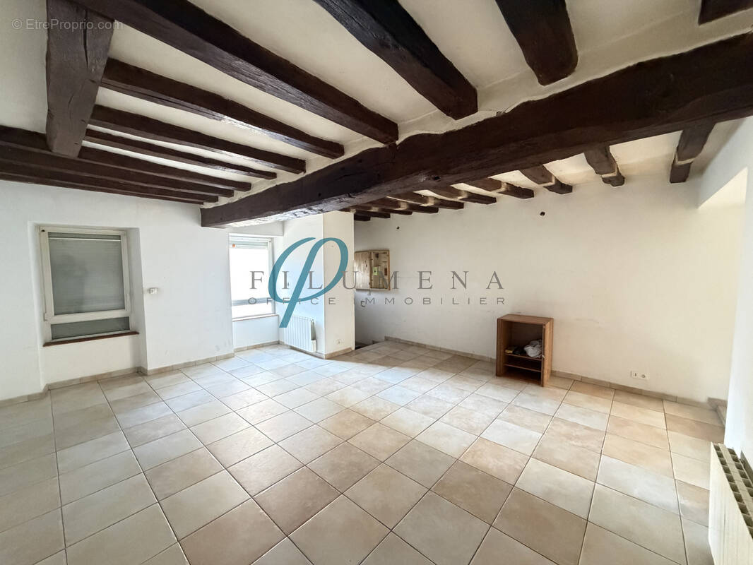 Maison à MONTREVAULT