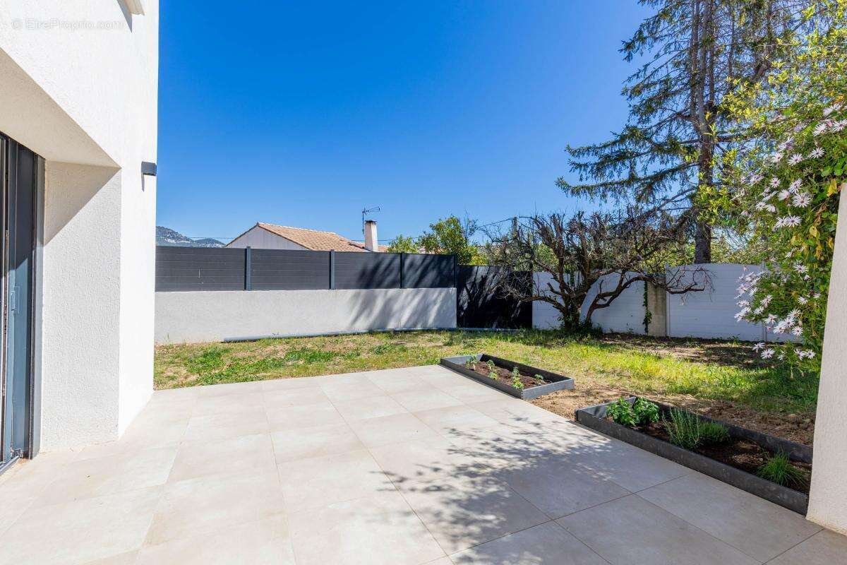 Appartement à SANARY-SUR-MER