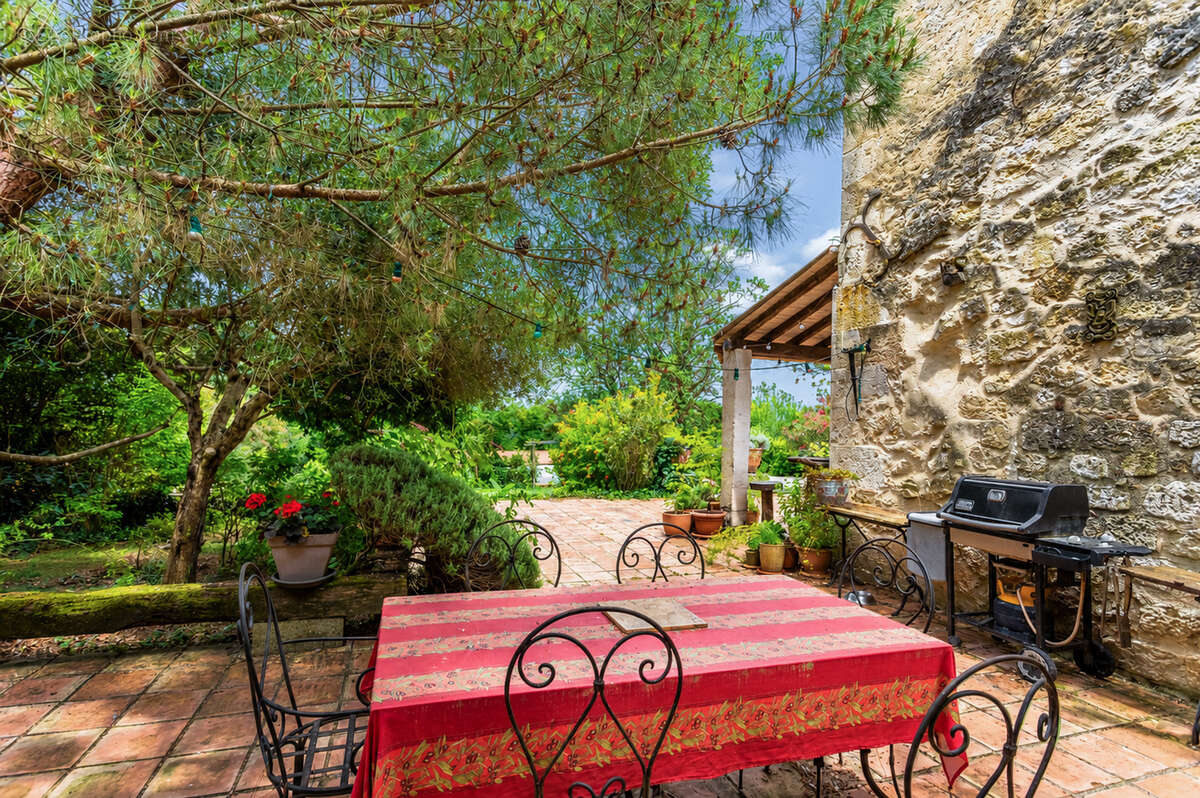 Maison de village avec jardin et dépendance/garage - photo 21