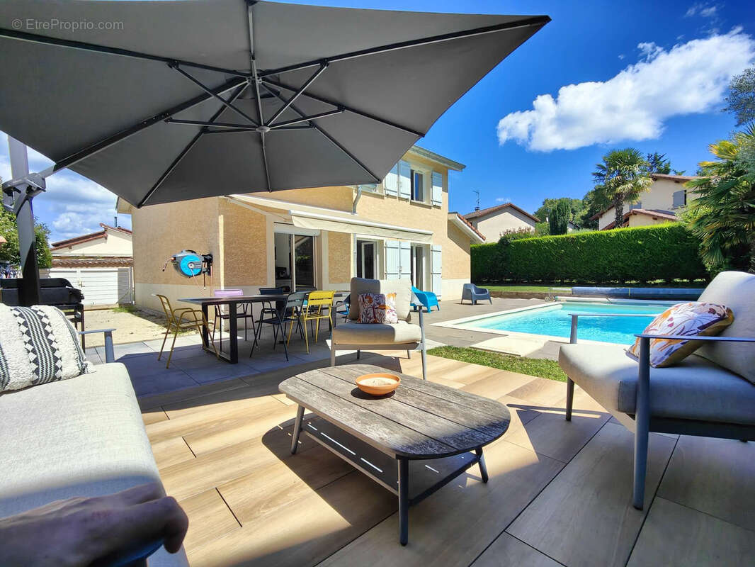 Maison à CHAZAY-D&#039;AZERGUES