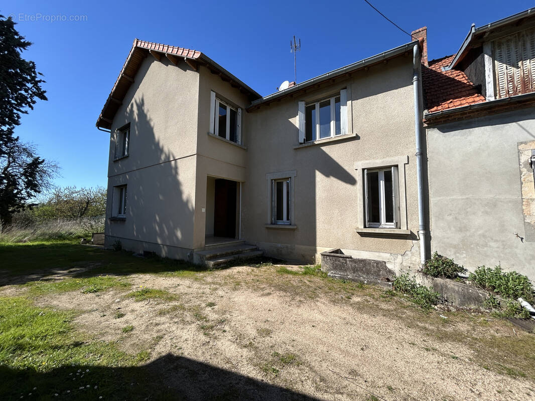Maison à COMMENTRY