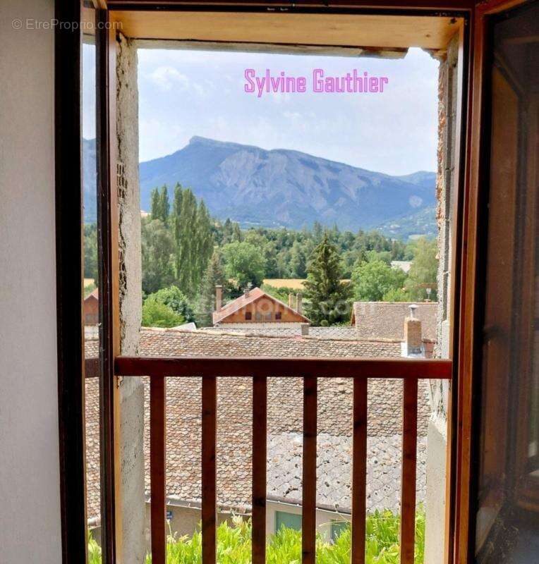 Maison à vendre 7 pièces LA ROCHE DES ARNAUDS (05) - photo 8