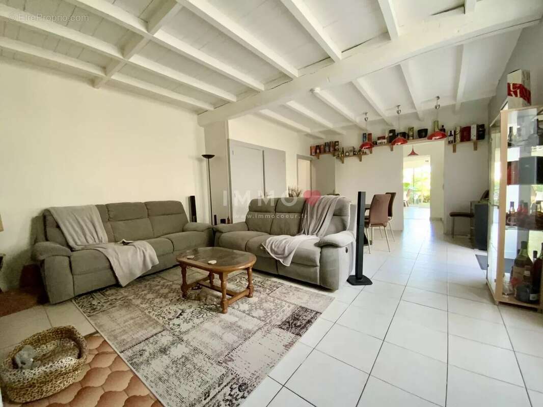 Maison à JUILLAC-LE-COQ