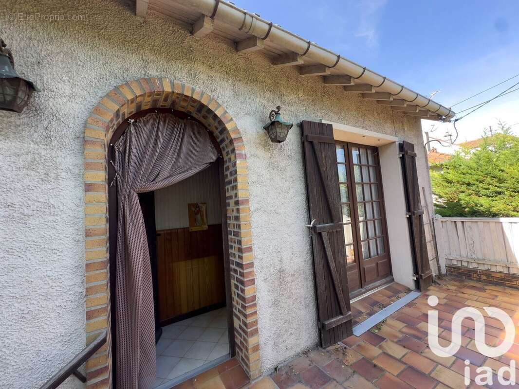 Photo 2 - Maison à SARTROUVILLE