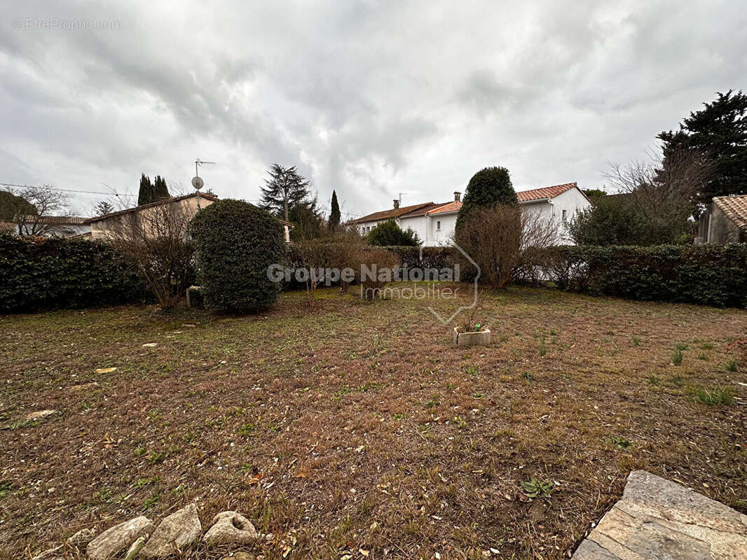 Maison à VILLEVIEILLE