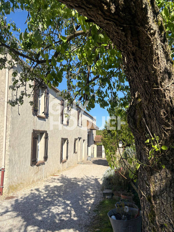 Maison à FONTENAY-LES-BRIIS