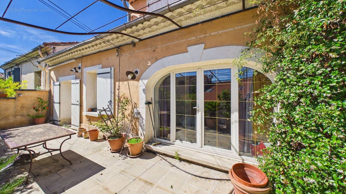 Maison à ROGNONAS