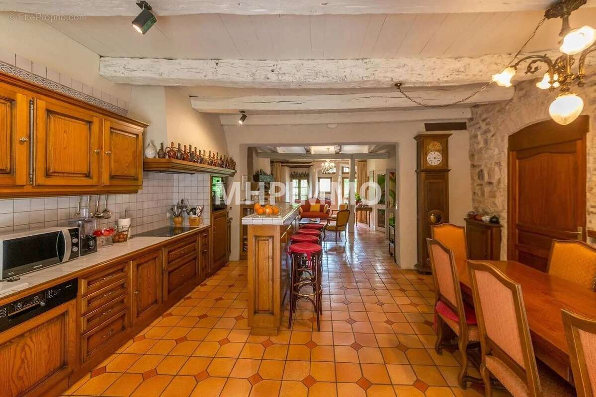 Maison à LES CABANNES